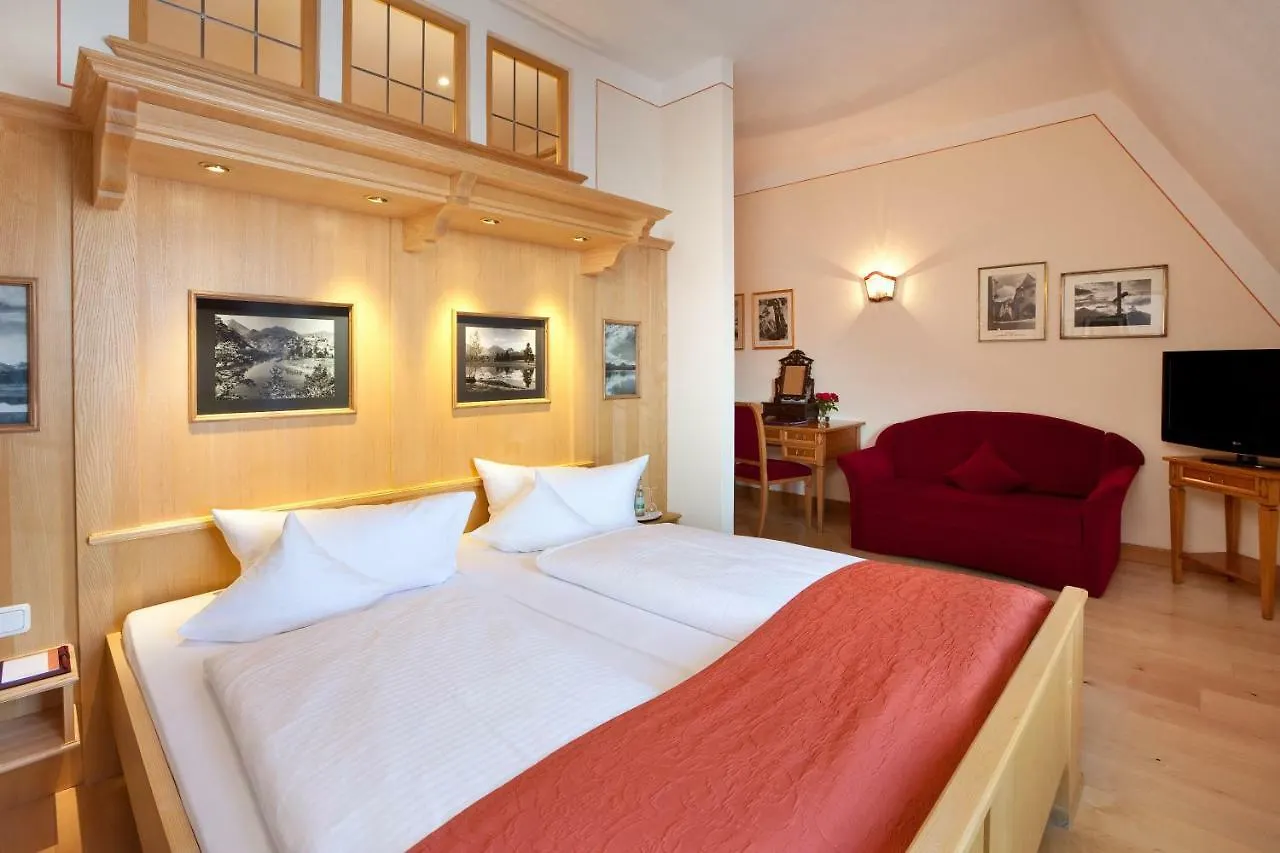 Hotel Hirsch Fussen