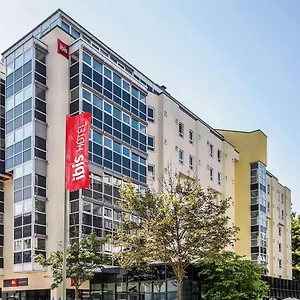 Ibis Hauptbahnhof Otel