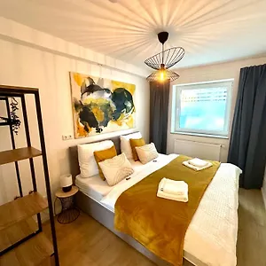  Apartment Stylisches 2-zimmer Ambient In Alsternaehe Mit Kingsize-bett & Schlafsofa Deutschland